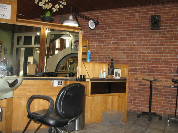 94 Main St, Auburn, ME 04210